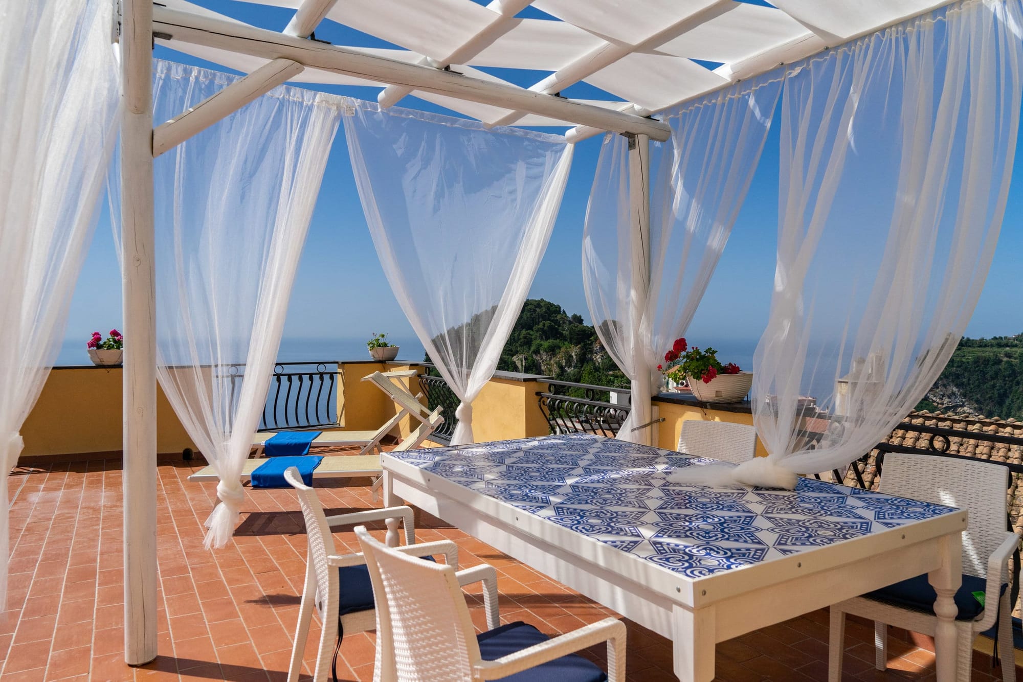 Апартаменты над Амальфи и Атрани с шикарным видом