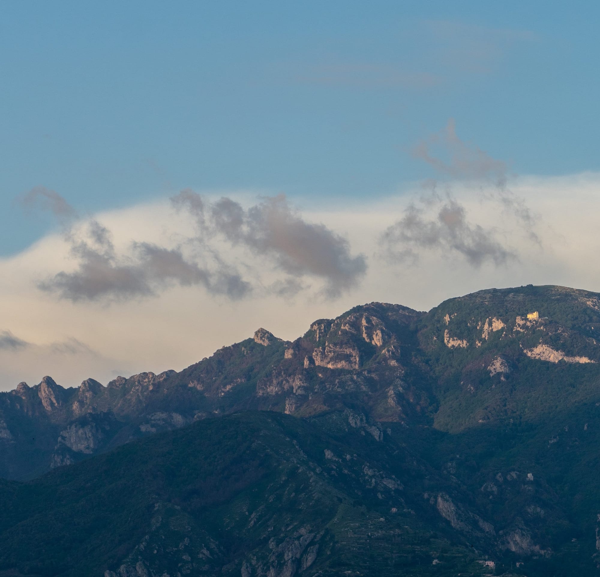 Когда Амальфи зашло