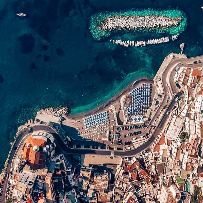 Вид на Атрани сверху