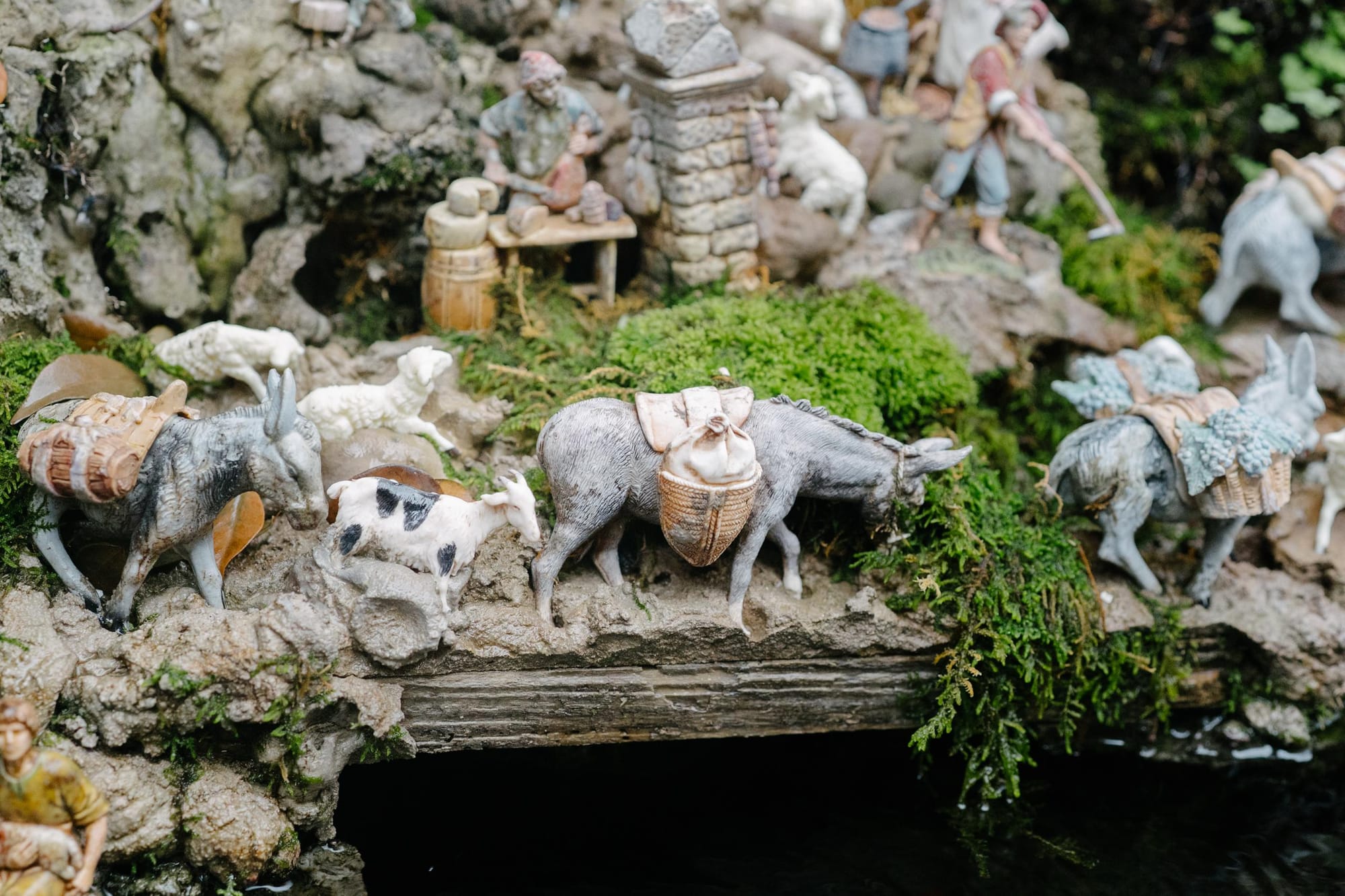 Кто-то какает в вертепе: самая странная рождественская традиция Южной Италии