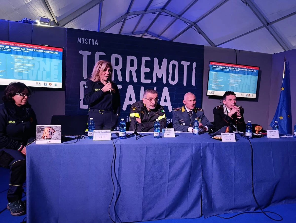 Выставка «Землетрясения Италии» приезжает в Неаполь: наука и профилактика на показе