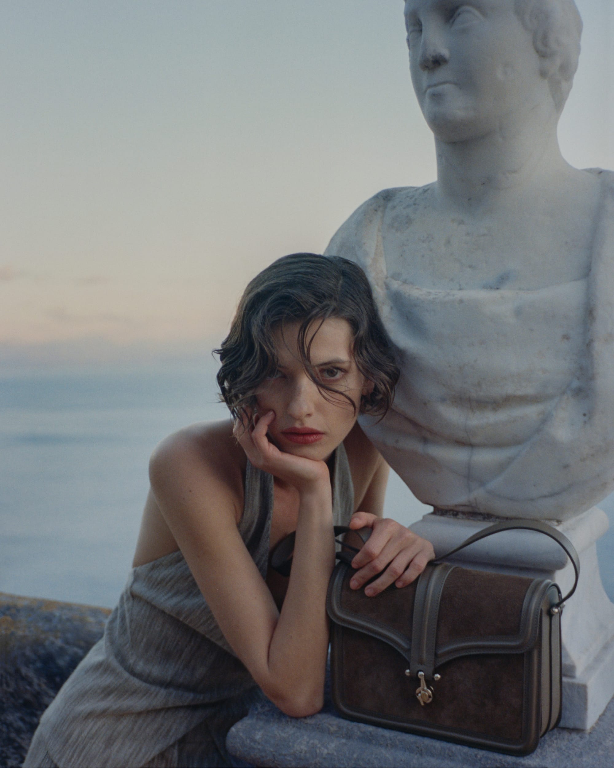 Кадр из кампании Giorgio Armani Mare 2026