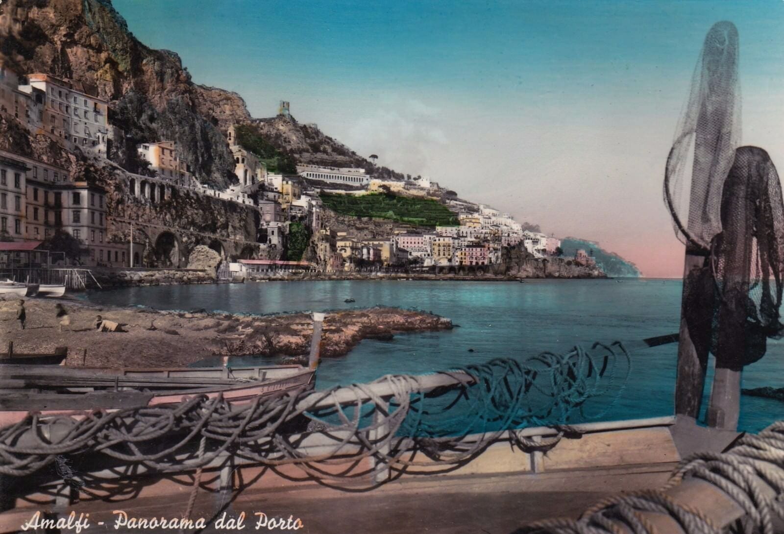 Panorama of the port of Amalfi, as it was in 1957. Now you could find this place. It’s Ristorante Lo Smeraldino. The beach hasn't changed a bit. It's just become full of chic luxury yachts.